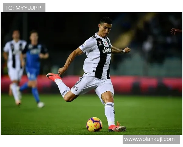 足球巨星C罗的自律之路如何成就辉煌人生与职业生涯 足球巨星C罗的自律之路如何成就辉煌人生与职业生涯