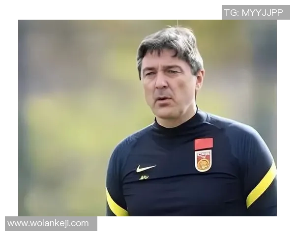 国足教练历任回顾与分析：从辉煌到低谷的教练变迁之路